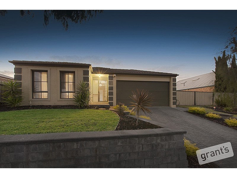 10 Lomandra Court, Narre Warren South VIC 3805