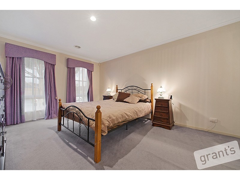 10 Lomandra Court, Narre Warren South VIC 3805