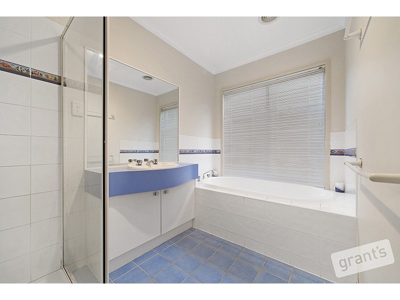 10 Lomandra Court, Narre Warren South VIC 3805