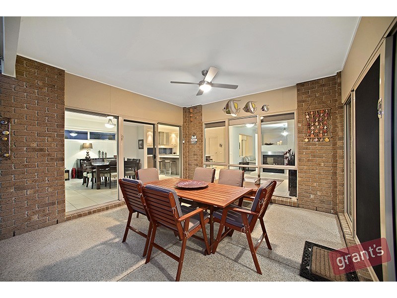 14 Riddell Grove, Pakenham VIC 3810