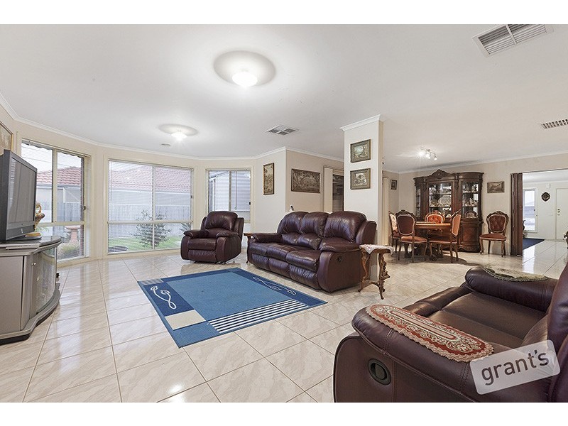 25 Park Boulevard, Pakenham VIC 3810