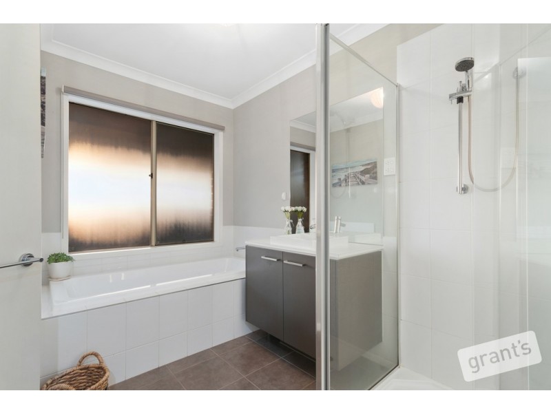 22 Bentley Court, Pakenham VIC 3810