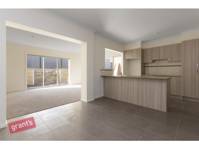 25 Havana Parade, Pakenham VIC 3810