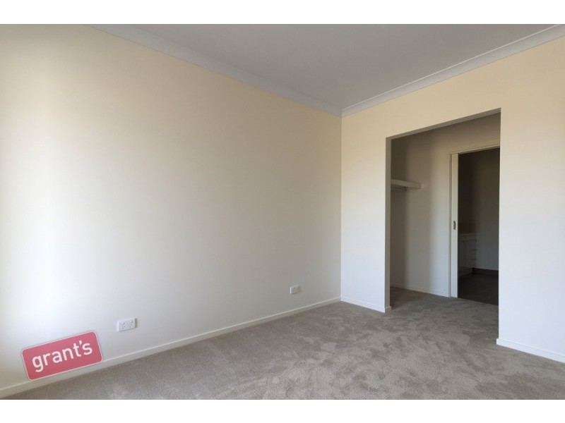 25 Havana Parade, Pakenham VIC 3810