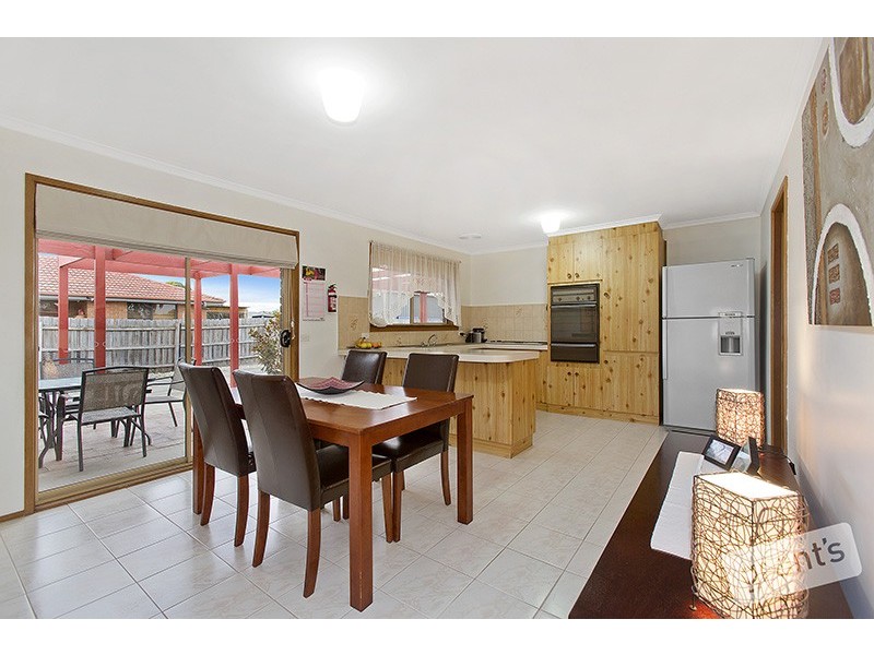 4 Ashton Place, Pakenham VIC 3810