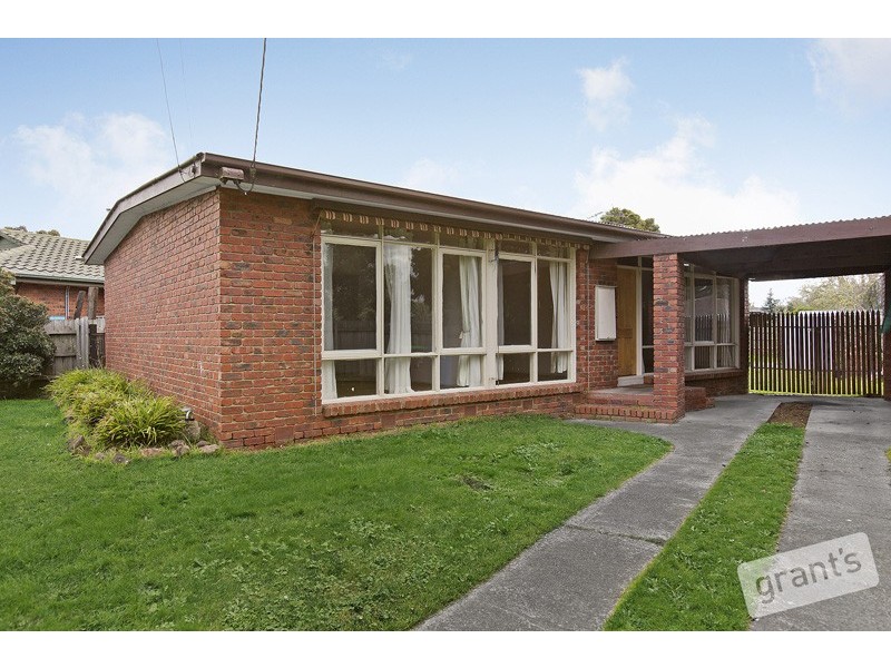 13 Lurline Street, Cranbourne VIC 3977