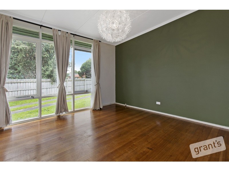 13 Lurline Street, Cranbourne VIC 3977