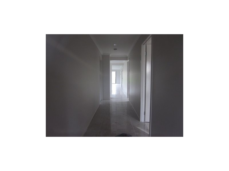 35 Shae Crescent, Drouin VIC 3818