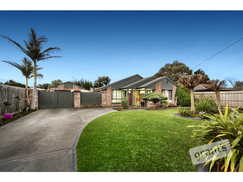 12 Cameron Way, Pakenham VIC 3810