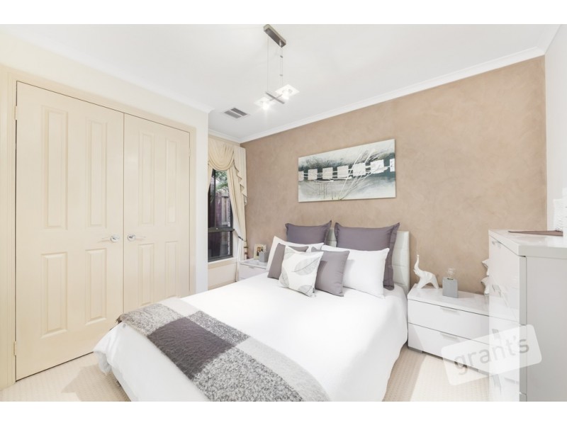 12 Cameron Way, Pakenham VIC 3810