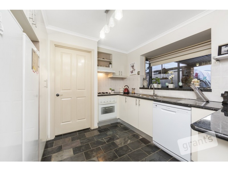 12 Cameron Way, Pakenham VIC 3810