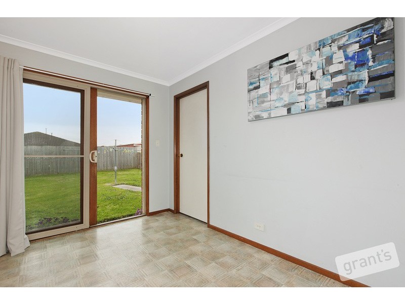 11 Carey Street, Cranbourne North VIC 3977