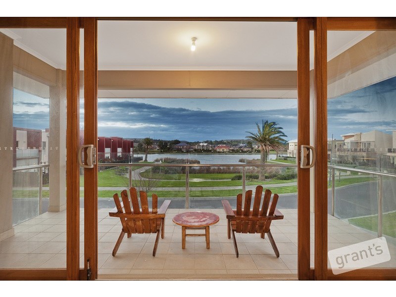 25 Cormorant Parade, Pakenham VIC 3810