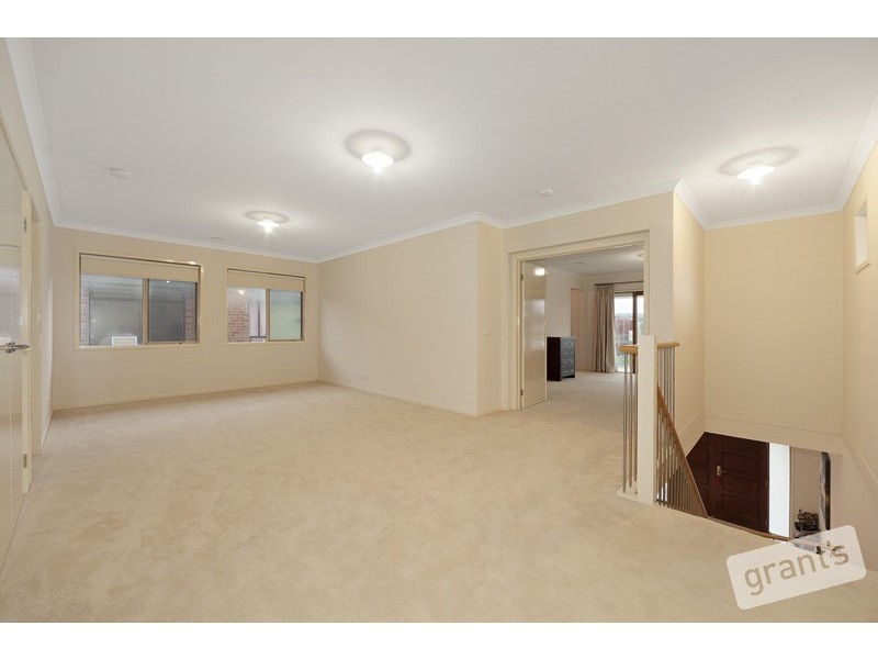 25 Cormorant Parade, Pakenham VIC 3810