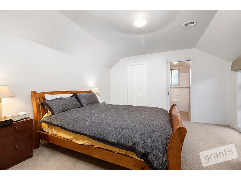 3 Cormorant Parade, Pakenham VIC 3810