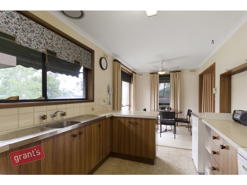 6 Kevis Court, Garfield VIC 3814