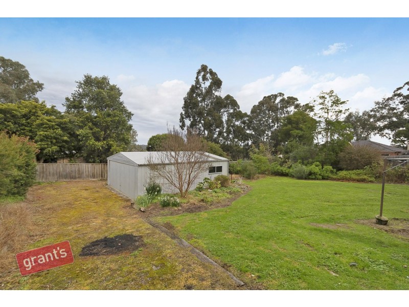 6 Kevis Court, Garfield VIC 3814