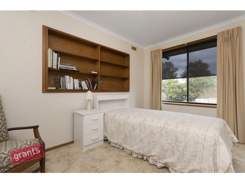 6 Kevis Court, Garfield VIC 3814