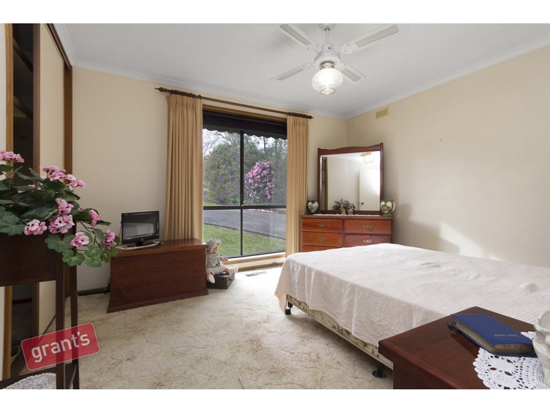 6 Kevis Court, Garfield VIC 3814