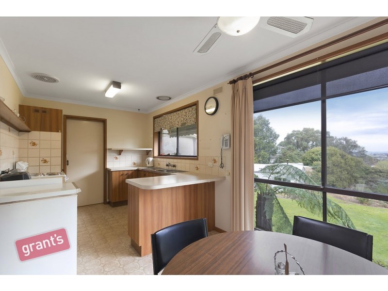 6 Kevis Court, Garfield VIC 3814