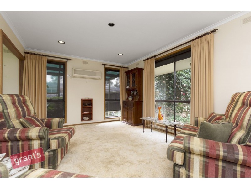 6 Kevis Court, Garfield VIC 3814