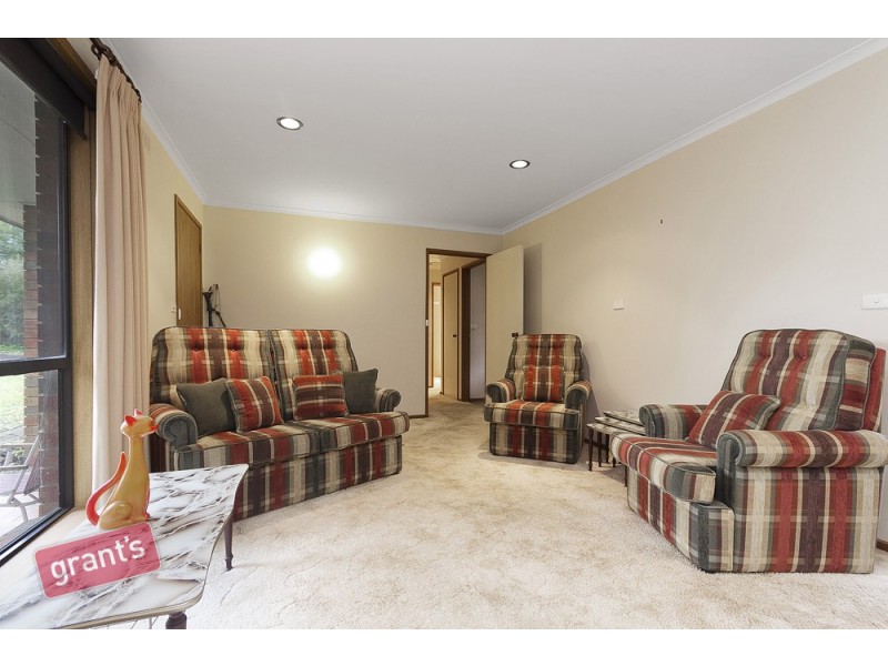 6 Kevis Court, Garfield VIC 3814