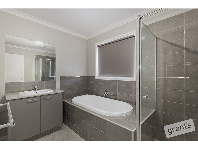 26 Illawarra Way, Pakenham VIC 3810