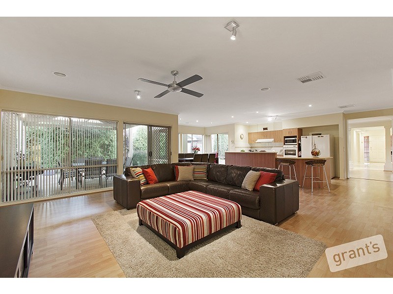 17 Sunhill Court, Beaconsfield VIC 3807