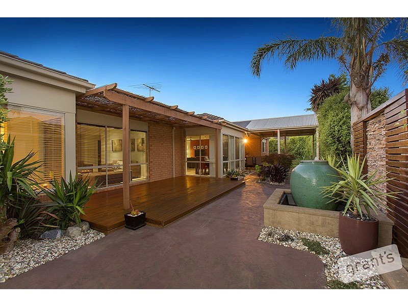 17 Sunhill Court, Beaconsfield VIC 3807