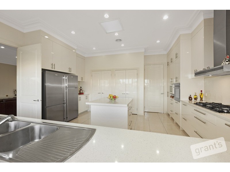 9-11 Leech Court, Narre Warren North VIC 3804