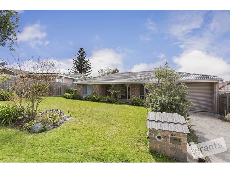 5 Thwaites Road, Pakenham VIC 3810