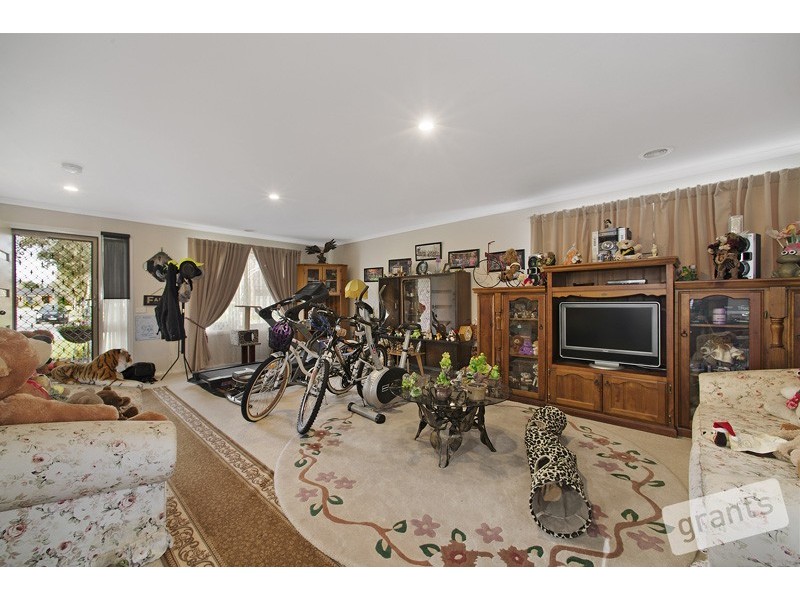 13 Wonboyn Close, Pakenham VIC 3810