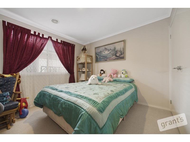 13 Wonboyn Close, Pakenham VIC 3810