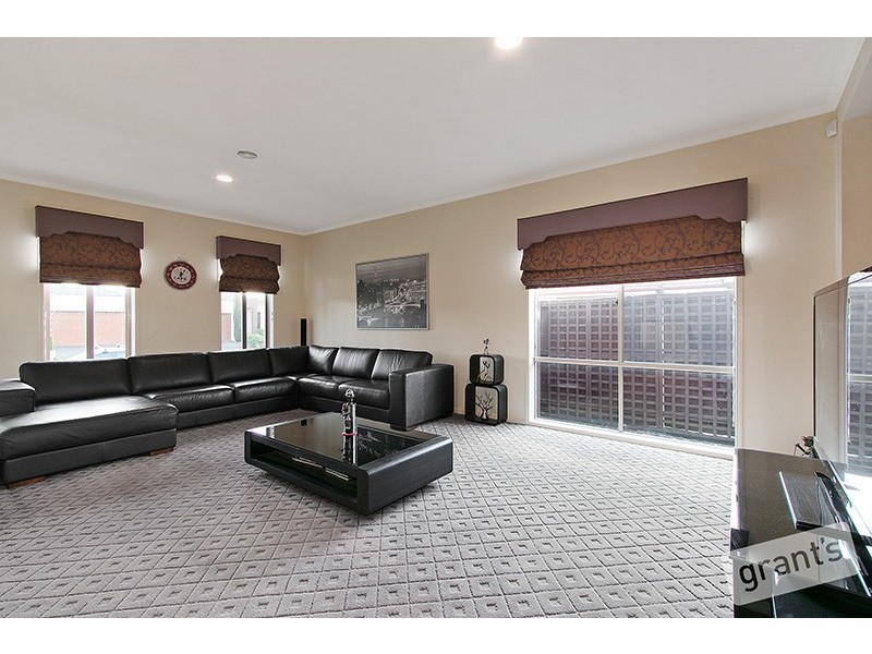 22 Jamieson Way, Berwick VIC 3806