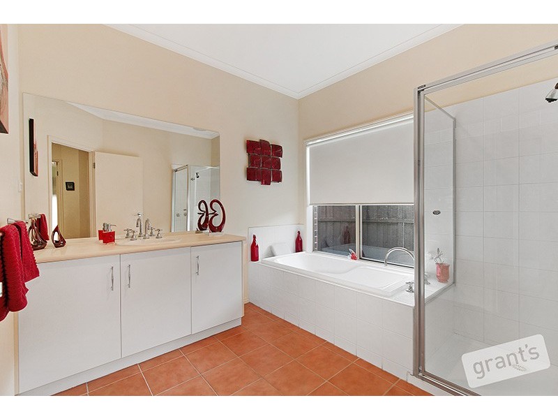 22 Jamieson Way, Berwick VIC 3806