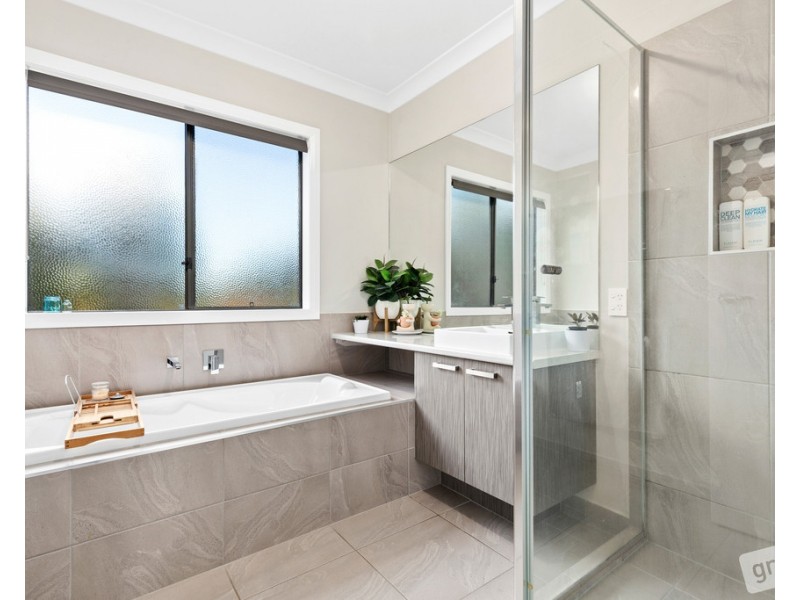 23 Home Road, Nar Nar Goon VIC 3812