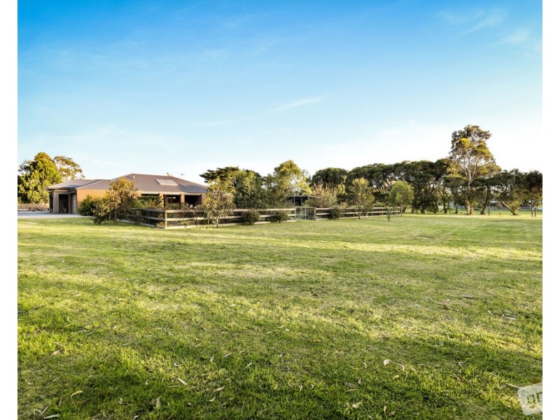 23 Home Road, Nar Nar Goon VIC 3812