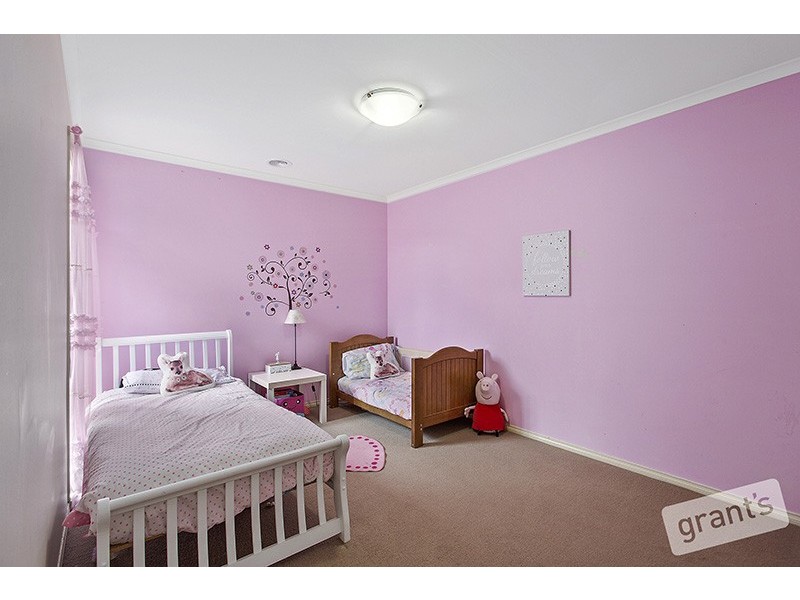 27 Grand Central Boulevard, Pakenham VIC 3810