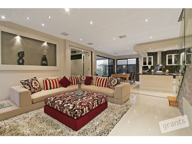 12 Cormorant Parade, Pakenham VIC 3810