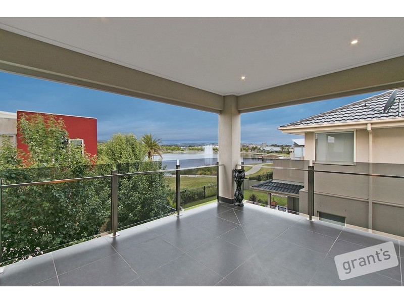 12 Cormorant Parade, Pakenham VIC 3810