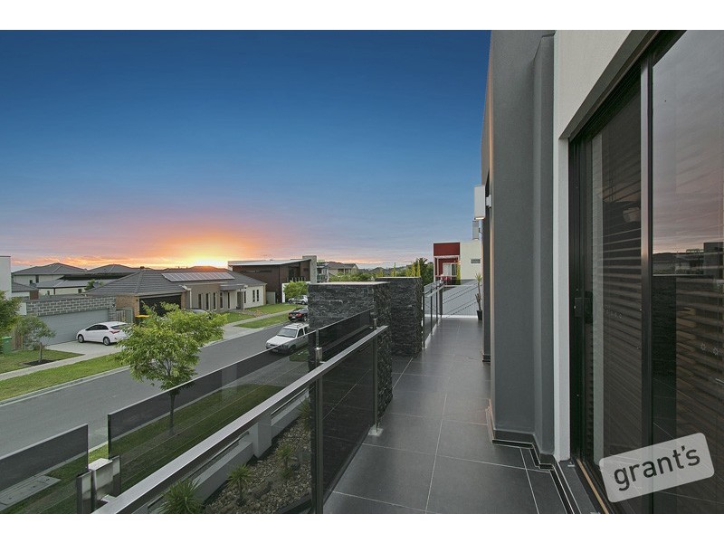 12 Cormorant Parade, Pakenham VIC 3810