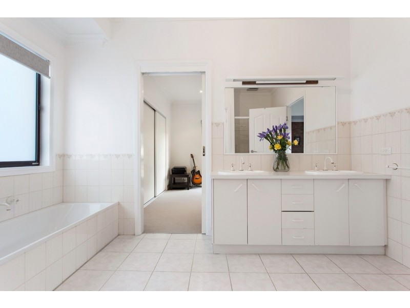 12 Latta Road, Nar Nar Goon VIC 3812