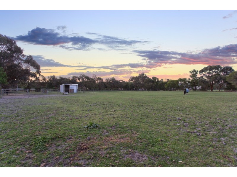 12 Latta Road, Nar Nar Goon VIC 3812