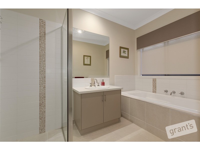 5 Bittern Link, Pakenham VIC 3810