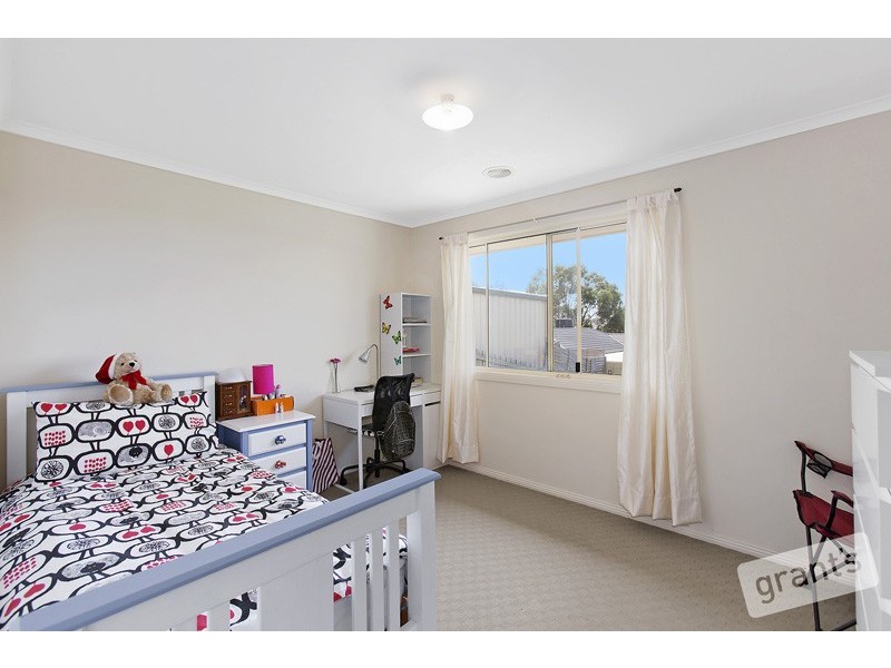 6 Johnsons Place, Pakenham VIC 3810