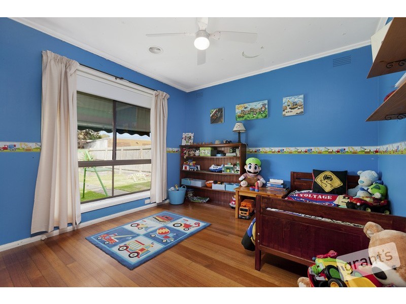 8 Carlyle Street, Pakenham VIC 3810