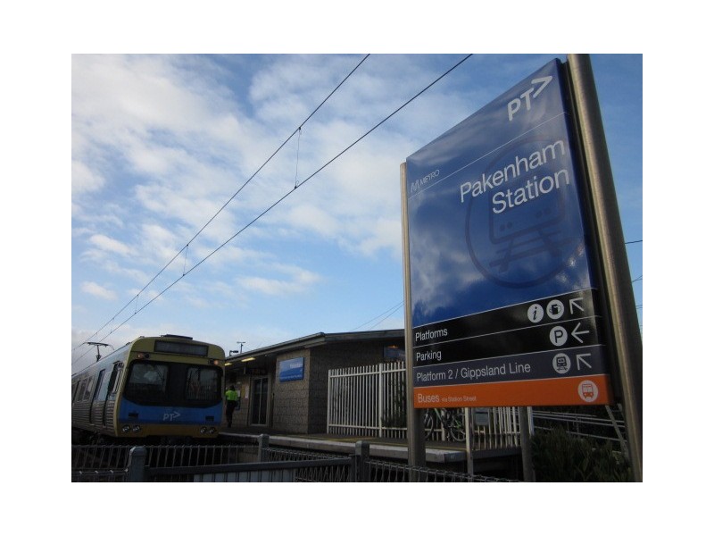 5 Bald Hill Road, Pakenham VIC 3810