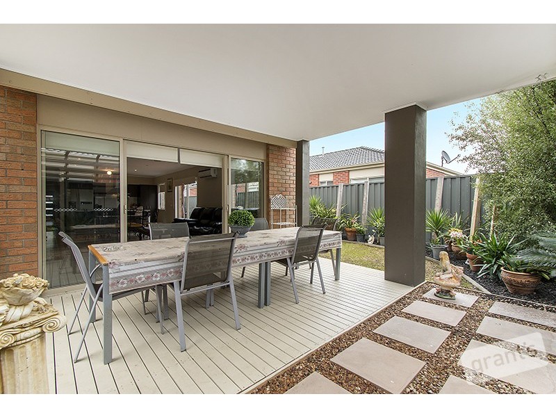 5 Macadamia Street, Pakenham VIC 3810