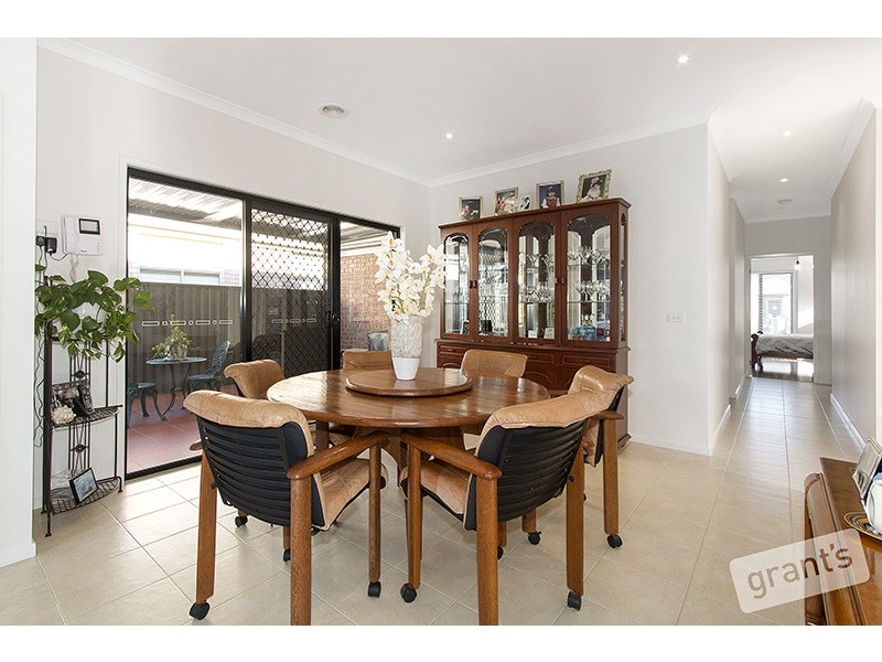 12 Sarton Link, Pakenham VIC 3810