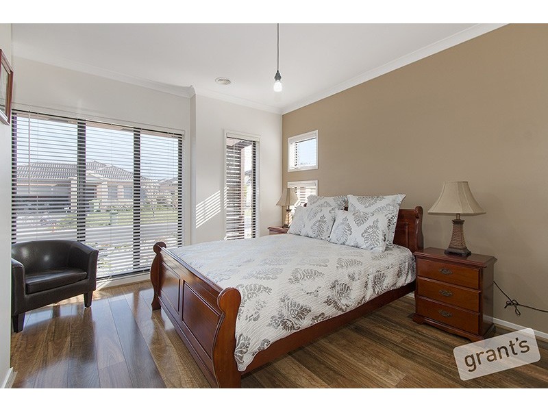 12 Sarton Link, Pakenham VIC 3810